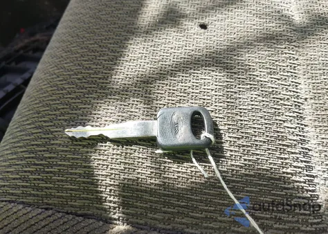 2004 Ford F-250 Lariat/Xl/Xlt from USA, damaged, VIN 1FTNX21S64EA71600